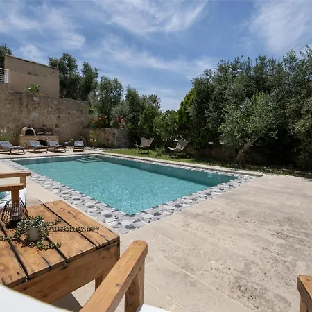 Freya's Royal Estate, Kissamos