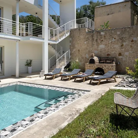 Freya's Royal Estate, Kissamos * Khairethiana